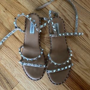 Size 8 steve madden lace up sandals